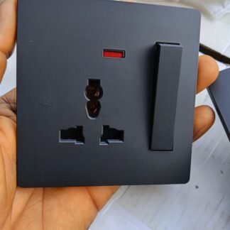 13 amp single socket black